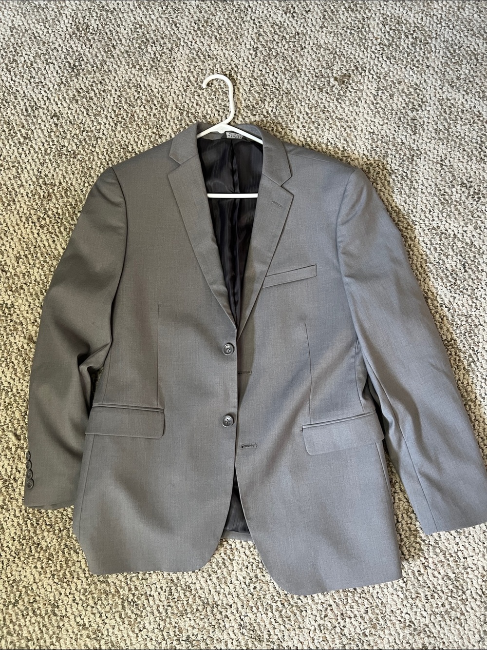 Men's Tailored Gray Two-Button Blazer - Classic Business Style